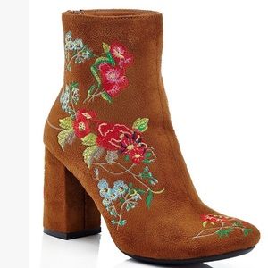 lady godiva duck boots